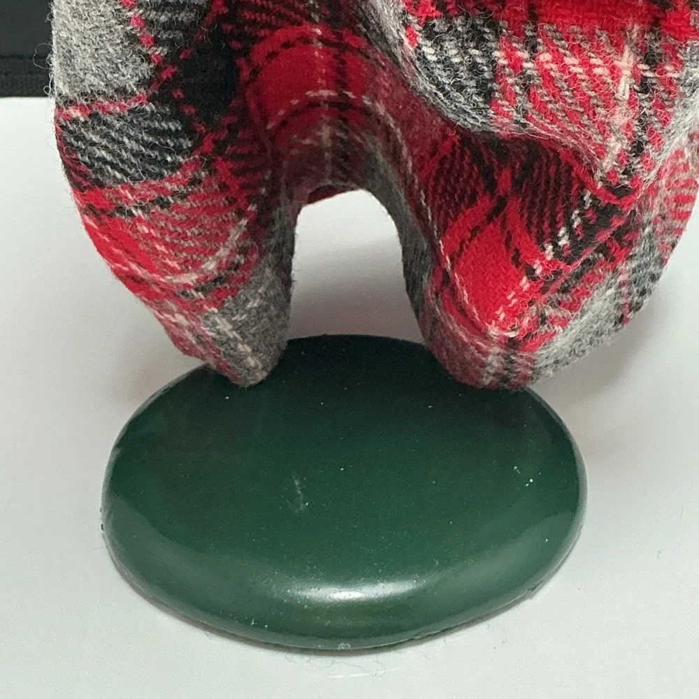 Byers Choice 1995 Limited Edition 34/100 Girl White Fur Muff Plaid Skirt RARE